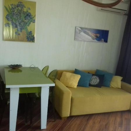 Apartment On Kobaladze Str 2 巴统 外观 照片