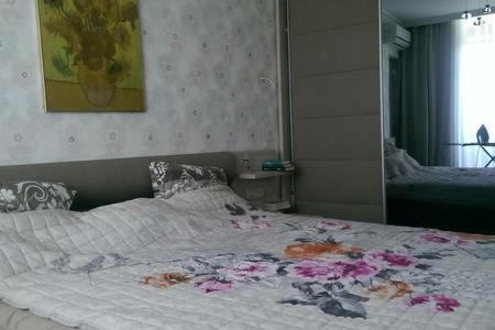 Apartment On Kobaladze Str 2 巴统 外观 照片
