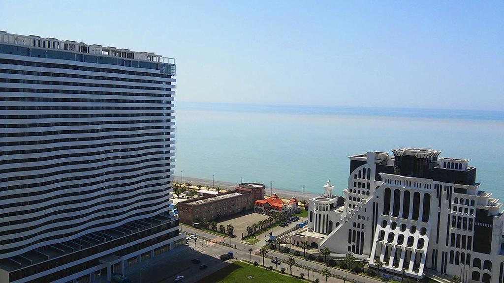 Apartment On Kobaladze Str 2 巴统 外观 照片