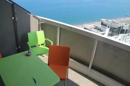 Apartment On Kobaladze Str 2 巴统 外观 照片